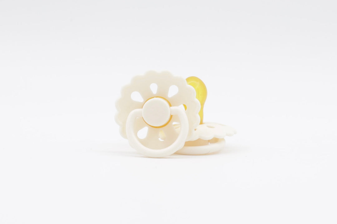 Daisy Flower Baby Pacifier | Pacifiers by  – ["Not Personalised","Pacifier"] from BabyStuff.com.mt